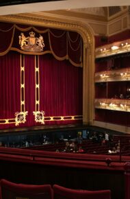 Vista panoramica interna del Royal Opera House di Londra